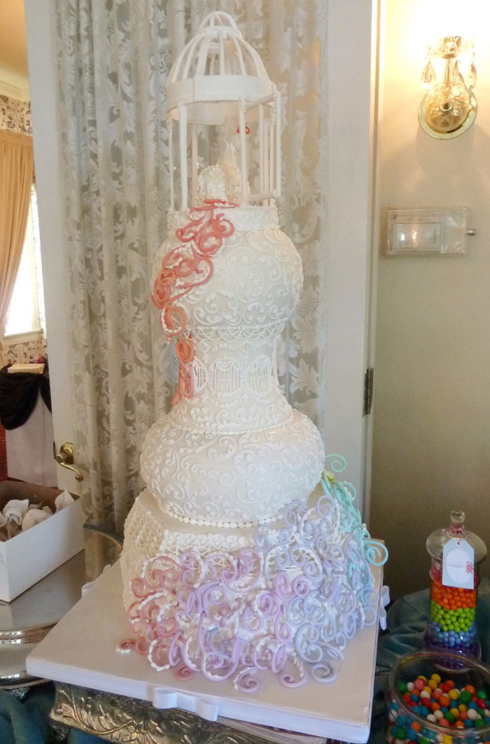 Got To Make The Fanciest Cake Of My Career For My Friend's Wedding