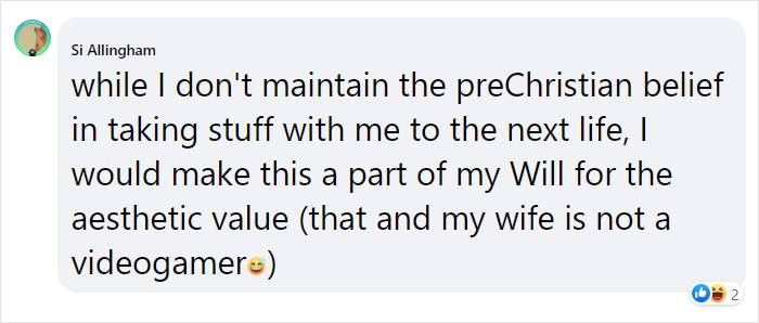 People Show What Items They Value The Most, Pose With Them As If They Were Buried As Per Old Burial Traditions People Show What Items They Value The Most, Pose With Them As If They Were Buried As Per Old Burial Traditions