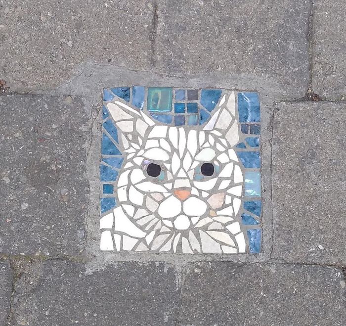 Cats-Mosaics-Street-Art-Schaerbeek-Brussels-Belgium