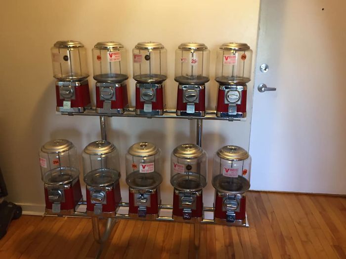 There Was A Sign On This Machine Saying It Was Goong For $5 And I Assumed It Was A Joke But I Called The Number And The Guy Confirmed