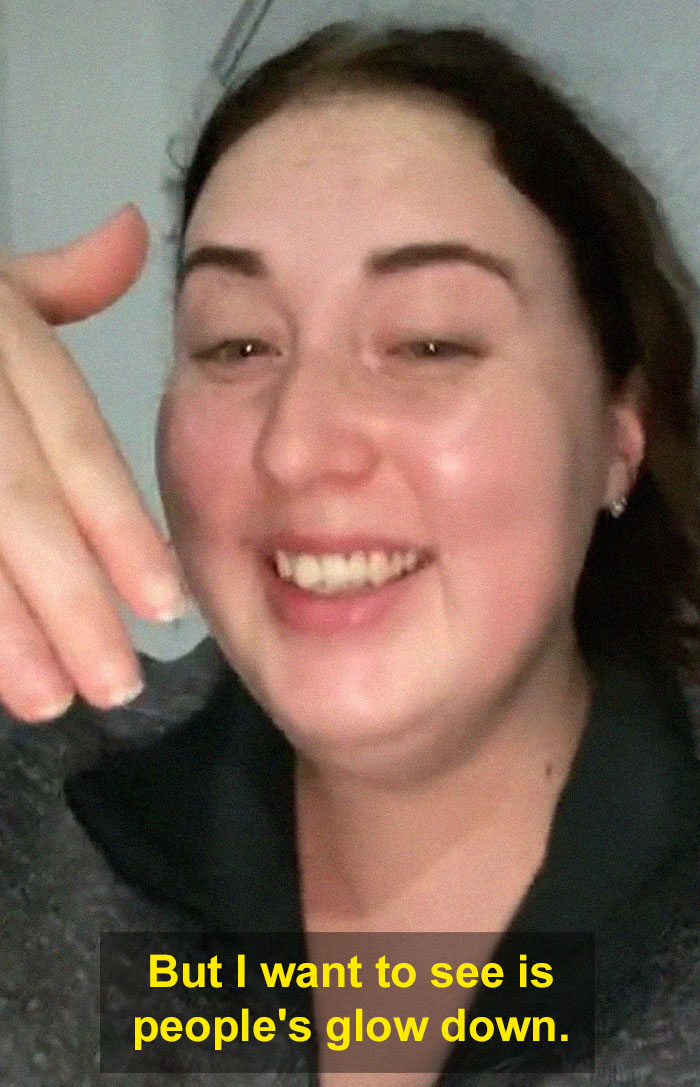 16 Women That "Peaked" In High School Share Their Pics For "Glow-Down" Challenge