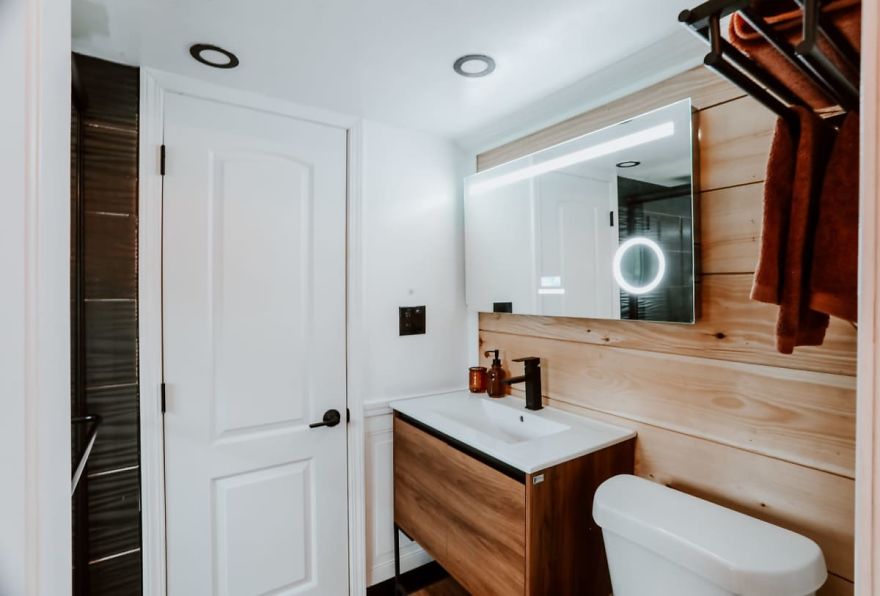 Stunning New Build Tiny House With Four Skylights. Stunning New Build Tiny House With Four Skylights.