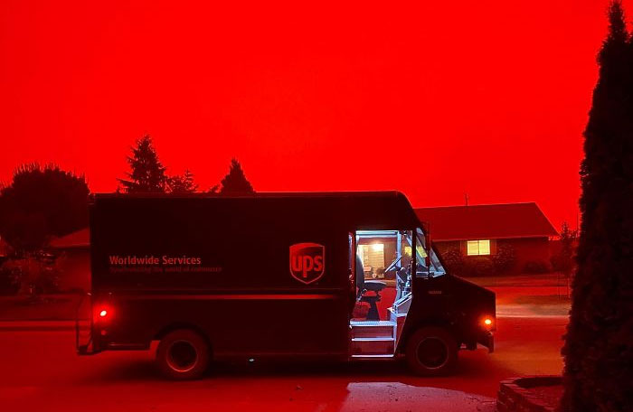 La gente comparte imágenes del infierno que está teniendo lugar en la Costa Oeste de EEUU (40 fotos)