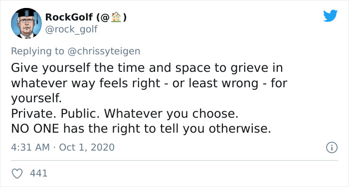 Chrissy Teigen Suffers A Miscarriage, People Support Her And Say She Helped Other Mothers Feel Less Alone Chrissy Teigen Suffers A Miscarriage, People Support Her And Say She Helped Other Mothers Feel Less Alone