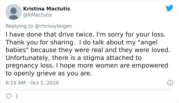 Chrissy Teigen Suffers A Miscarriage, People Support Her And Say She Helped Other Mothers Feel Less Alone Chrissy Teigen Suffers A Miscarriage, People Support Her And Say She Helped Other Mothers Feel Less Alone