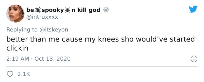 Apparently, Giraffes Have To Splay Their Legs Wide Apart In Order To Munch On Grass, And The Video Of It Is Going Viral Apparently, Giraffes Have To Splay Their Legs Wide Apart In Order To Munch On Grass, And The Video Of It Is Going Viral