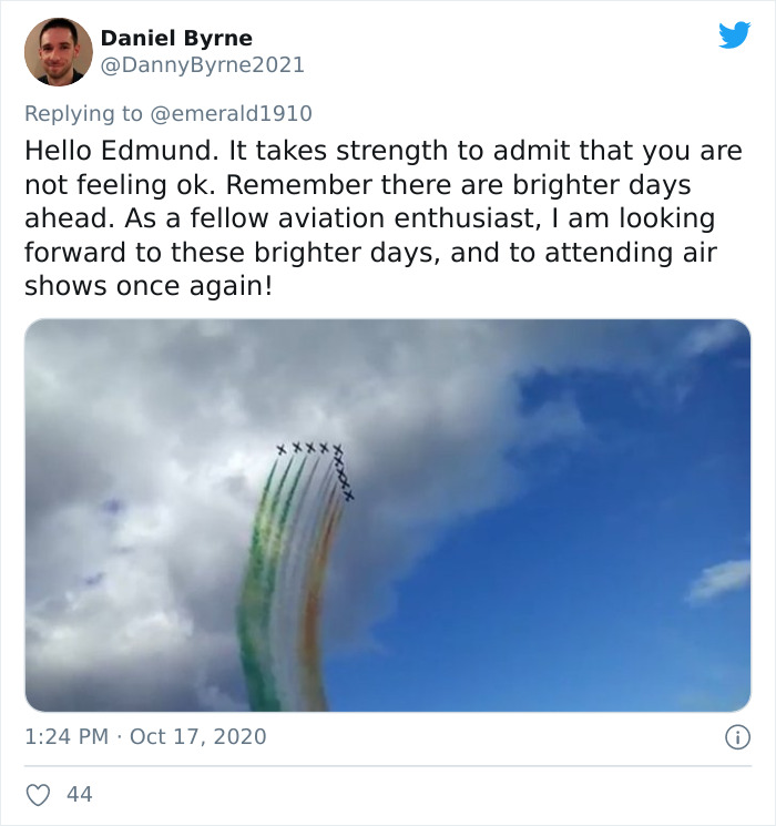 Man Gets Overwhelming Support From People All Over The World After Tweeting 'I'm Not OK' Man Gets Overwhelming Support From People All Over The World After Tweeting 'I'm Not OK'