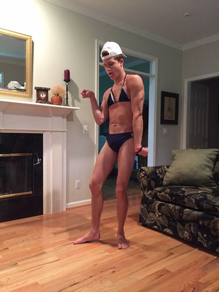 Man Sends Pics Of Himself In A Bathing Suit To A Creep Who Wanted The Exact Same Pictures But With His Sister In Them