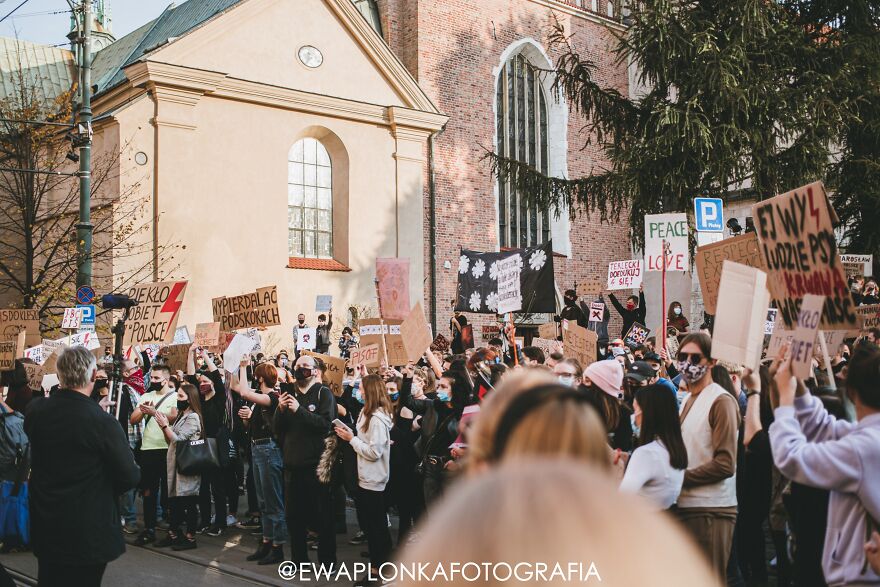 People Are Protesting In Poland Against New Laws That Ban Abortion