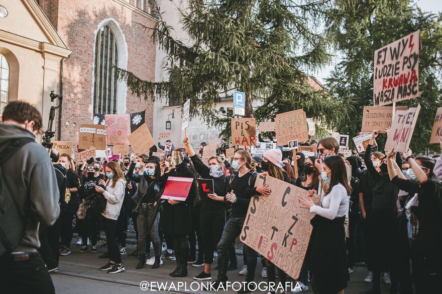 People Are Protesting In Poland Against New Laws That Ban Abortion
