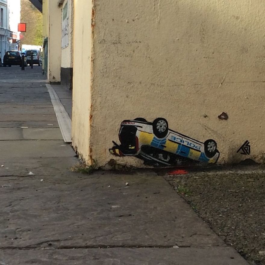 Street-Art-Graffiti-Interacts-With-Surroundings-Jps-Jamie-Paul-Scanlon