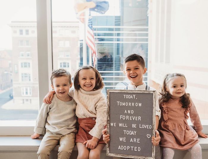 &ldquo;It's Definitely Chaotic And It&rsquo;s Definitely Beautiful": Couple Finds Out They're Expecting Quadruplets Soon After Adopting 4 Siblings