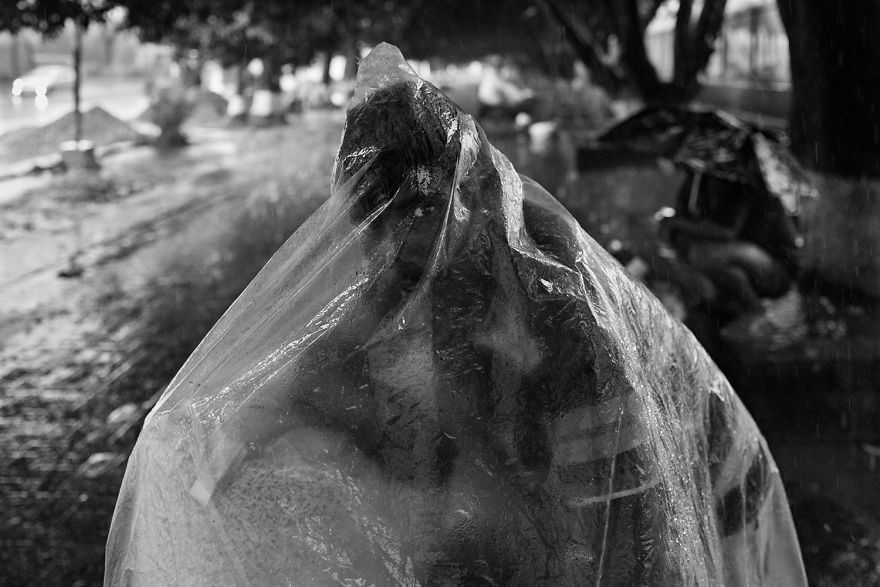 The Winners Of The Street Photography Competition By Independent Photographer Capture Life On The Streets Around The World