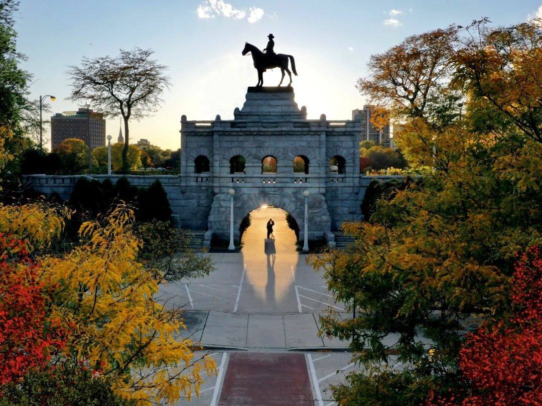 Mystery Couple Gets Tracked Down On Social Media After A Drone Photographer Snaps A Stunning Photo Of Them Mystery Couple Gets Tracked Down On Social Media After A Drone Photographer Snaps A Stunning Photo Of Them