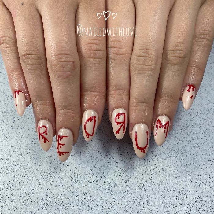 Creative-Halloween-Nail-Ideas