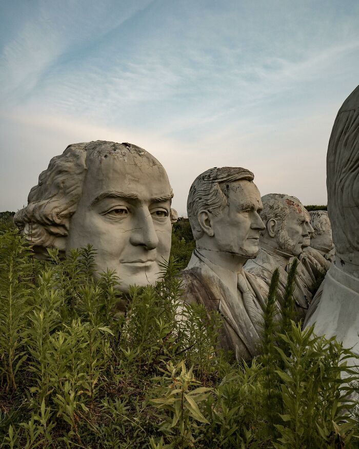 Abandoned President Heads
