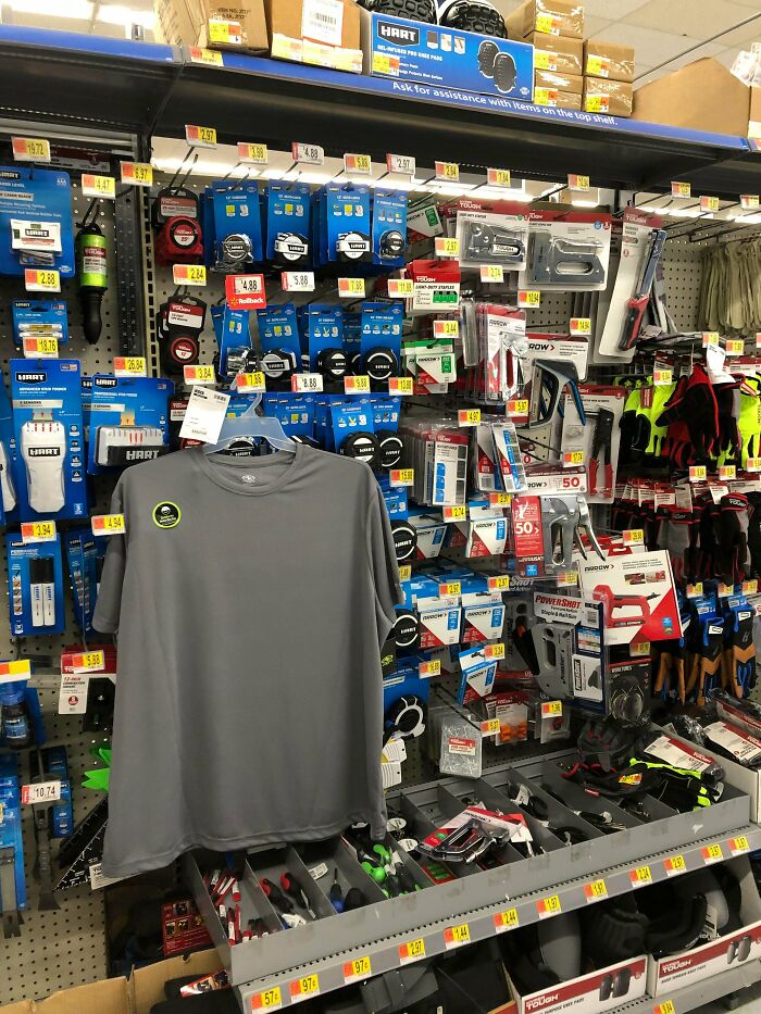 "Dear Ladies And Gentlemen I Am Going To Thank This Fellow Customer For This Nice Display"