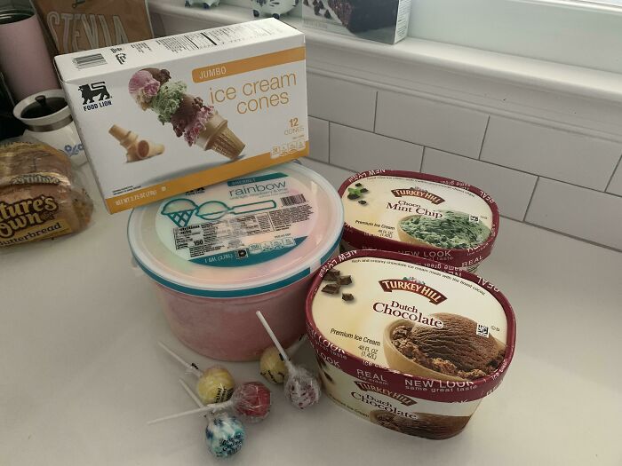 My 39-Week Pregnant Wife Went To The Store To “Get Stuff For Dinner”. This Is What She Came Home With