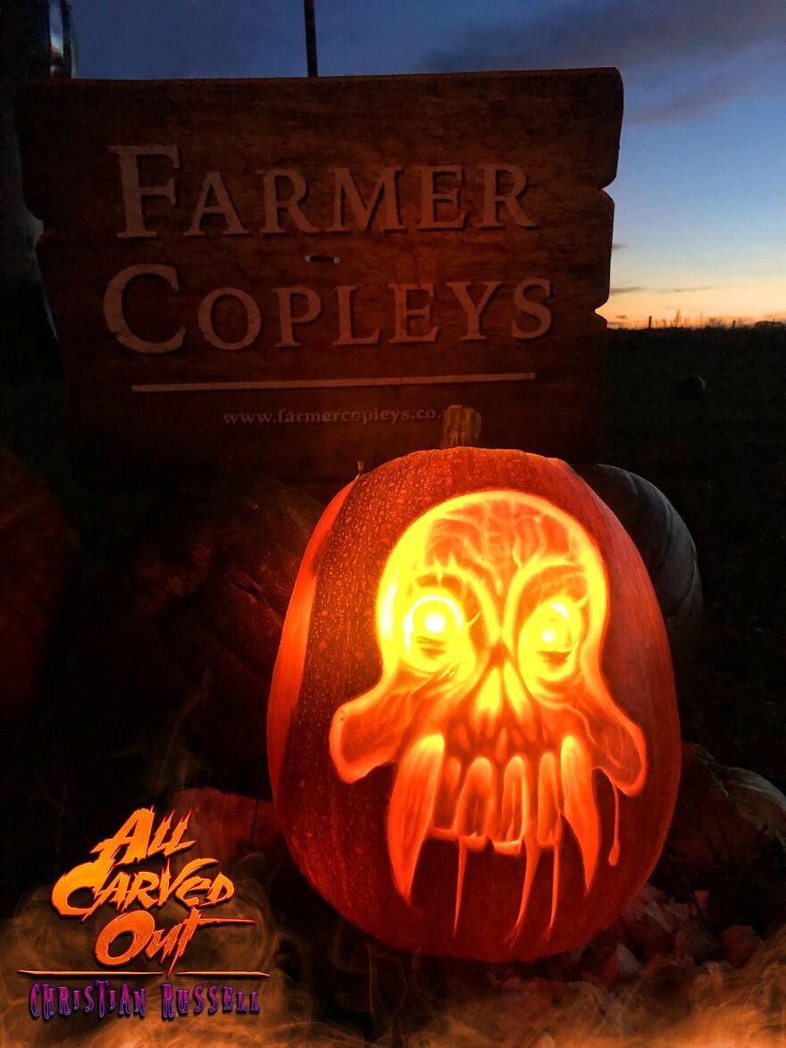 All Lit Up At Dusk Using A 10w Lamp To Really Punch Out Them Glows!