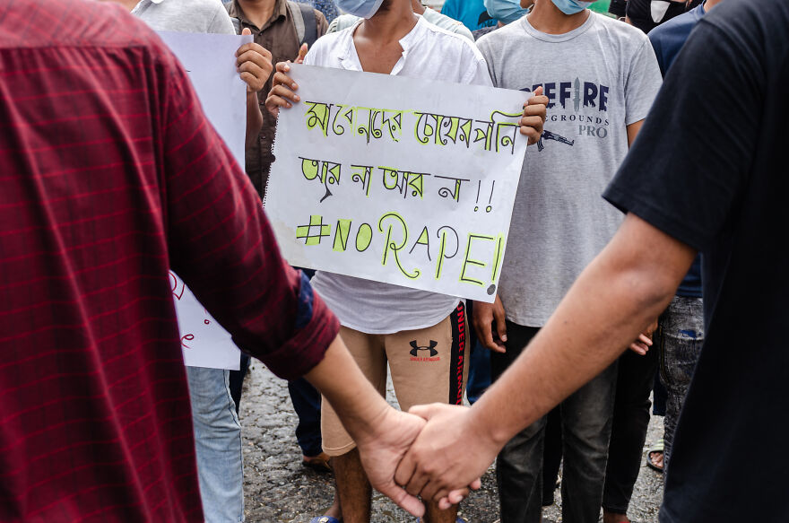 Photographer Shows The Protest Against Rape In Bangladesh. Photographer Shows The Protest Against Rape In Bangladesh.