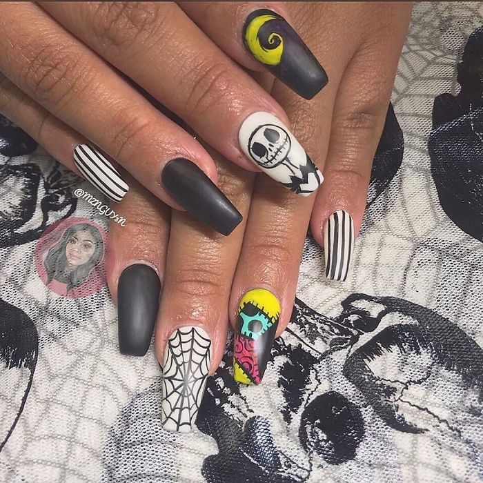 Creative-Halloween-Nail-Ideas