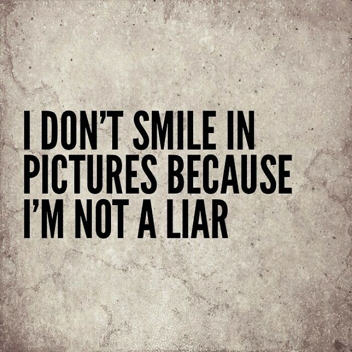 Don t smile at me билли айлиш. Картинка smile every day. Dont smile. Dont smile. Don't smile at me обложка.