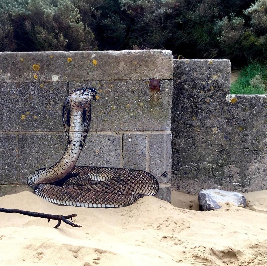 Street-Art-Graffiti-Interacts-With-Surroundings-Jps-Jamie-Paul-Scanlon