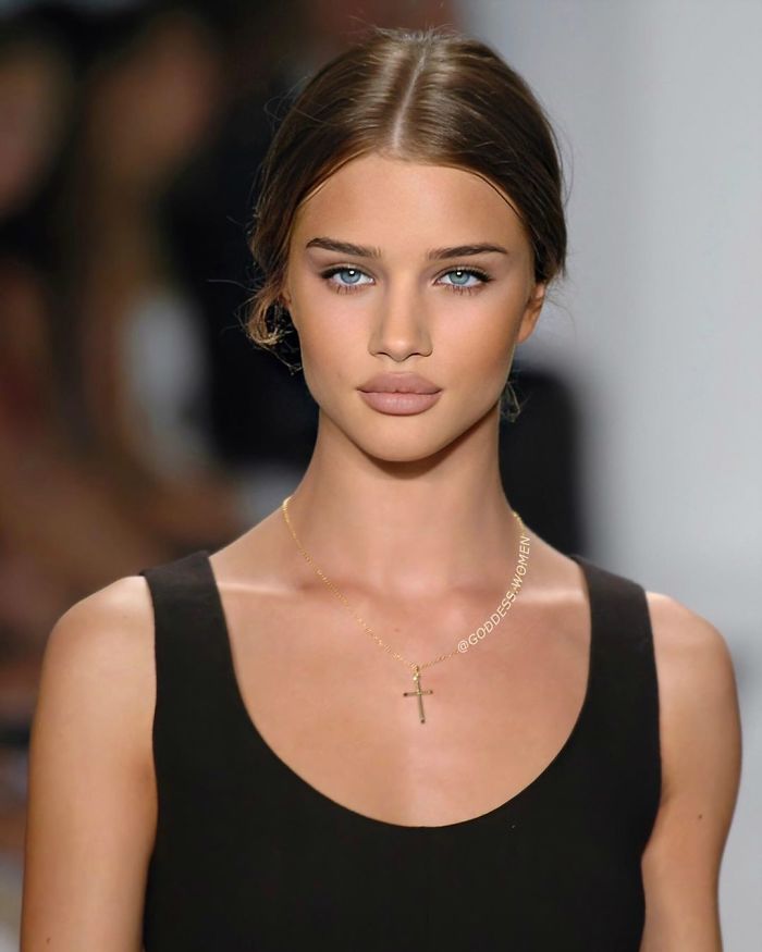 Rosie Huntington-Whiteley