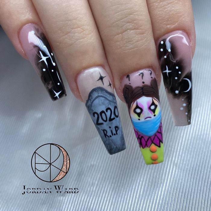 Creative-Halloween-Nail-Ideas