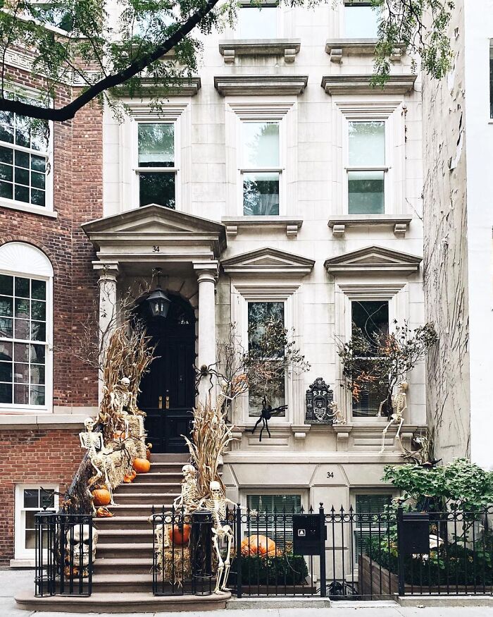 Decorations Are Coming Out On The Upper East Side