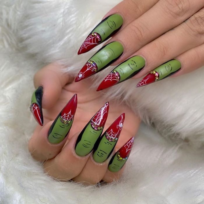 Creative-Halloween-Nail-Ideas