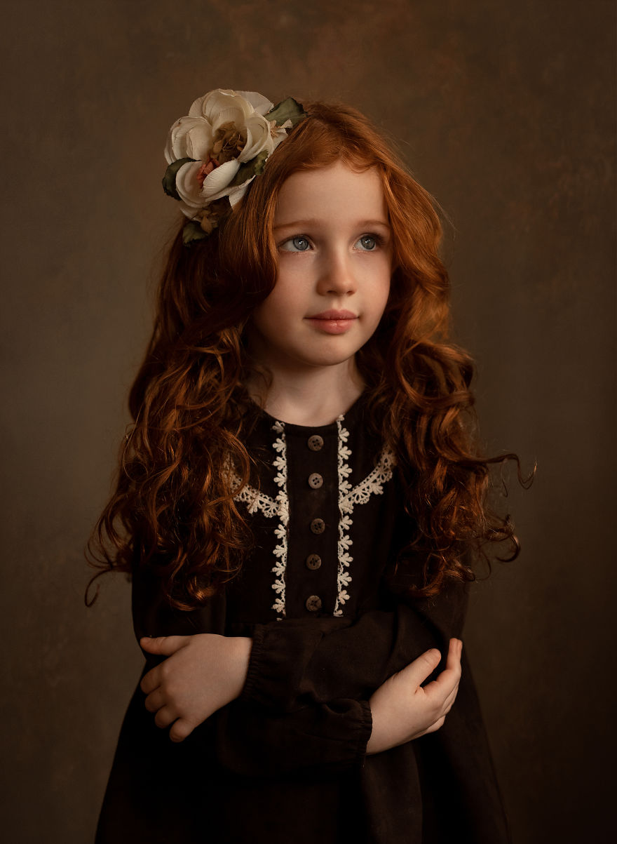 Artistic Portraits During Quarantine Time Using Artificial Light Artistic Portraits During Quarantine Time Using Artificial Light