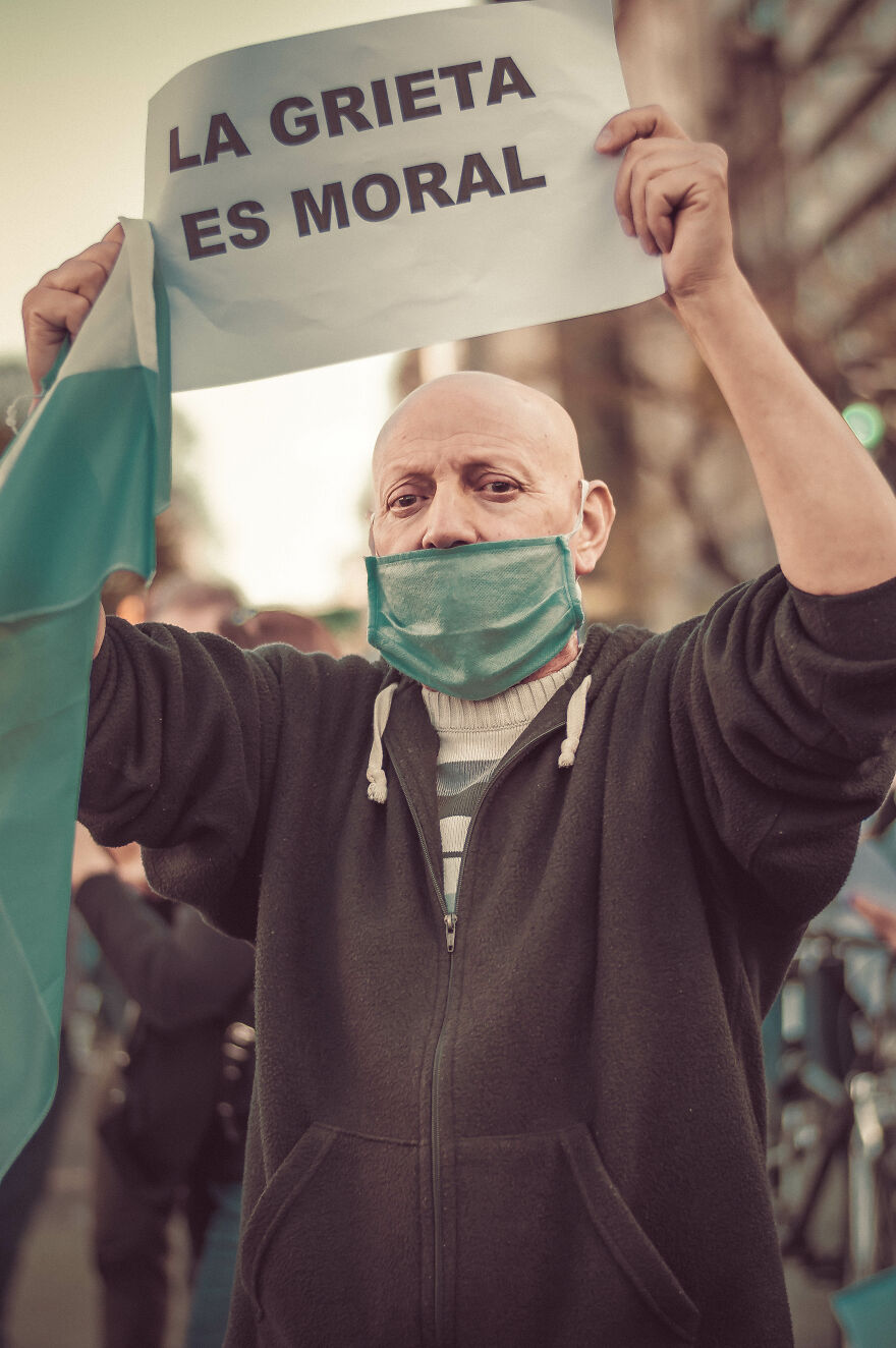 I Photographed Argentina's March Against Government Decisions In 2020 I Photographed Argentina's March Against Government Decisions In 2020