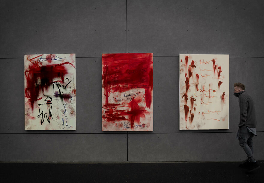 I've Discovered That Drawing With Different Hands Opens Up Different Aspects Of My Personality (39 Pics) I've Discovered That Drawing With Different Hands Opens Up Different Aspects Of My Personality (39 Pics)