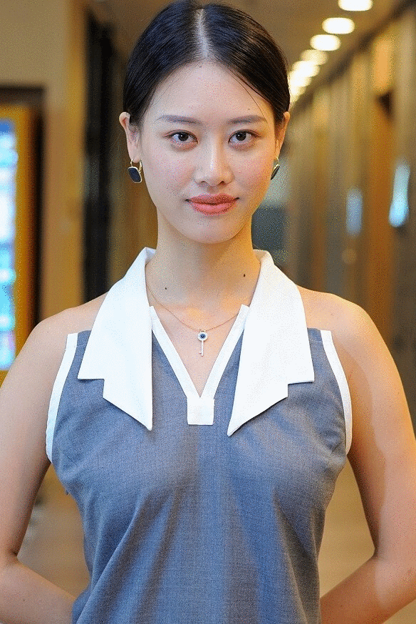 I Made Fun Yet Formal Office Clothing To Inject A Fresh Look Into Business Routine