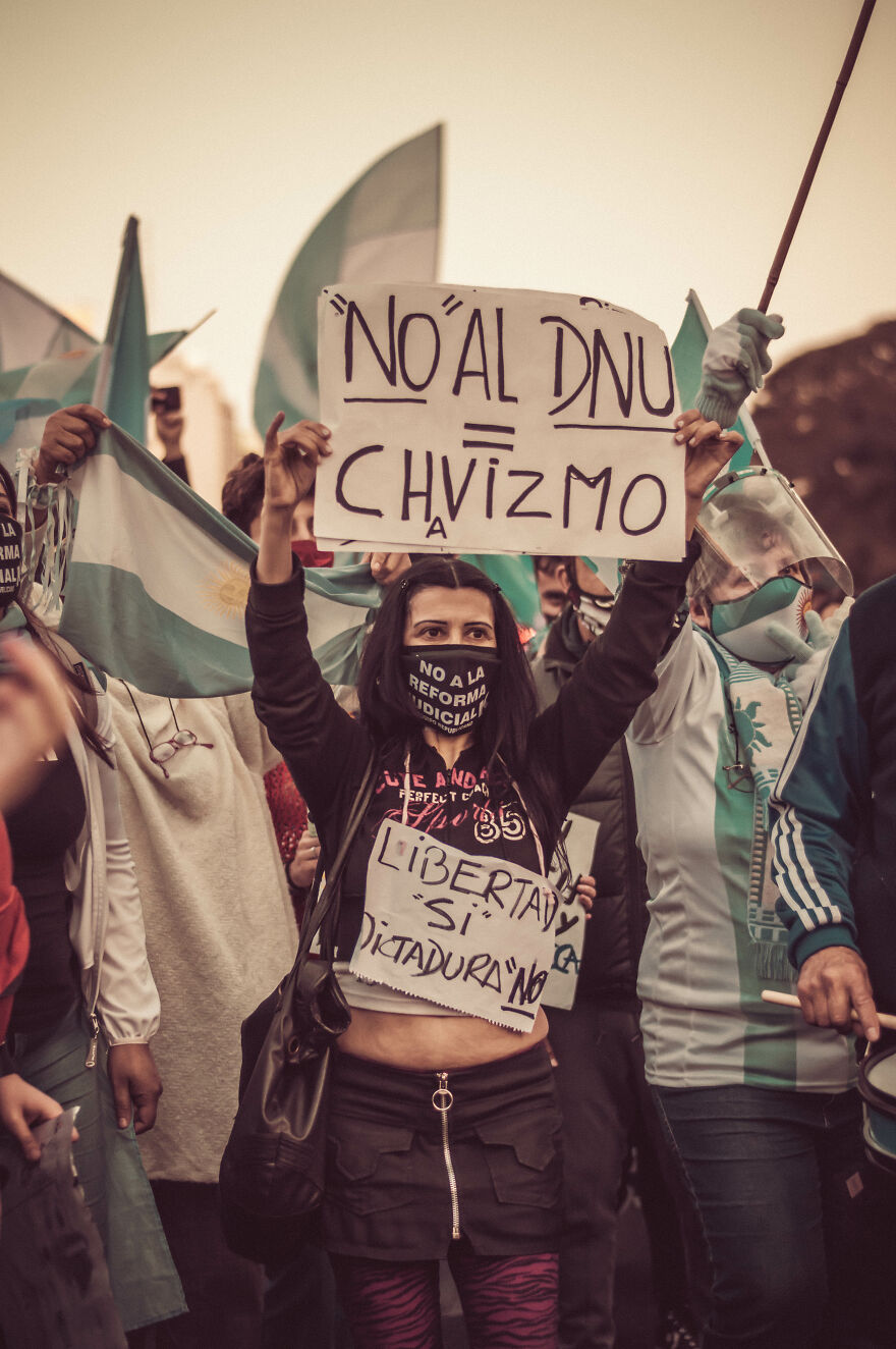 I Photographed Argentina's March Against Government Decisions In 2020 I Photographed Argentina's March Against Government Decisions In 2020