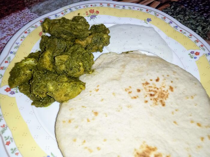 Chicken Cafreal, Pita Bread And Homemade Mayonnaise