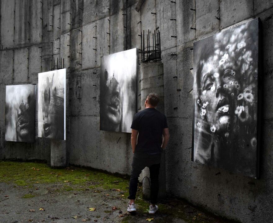 I've Discovered That Drawing With Different Hands Opens Up Different Aspects Of My Personality (39 Pics)