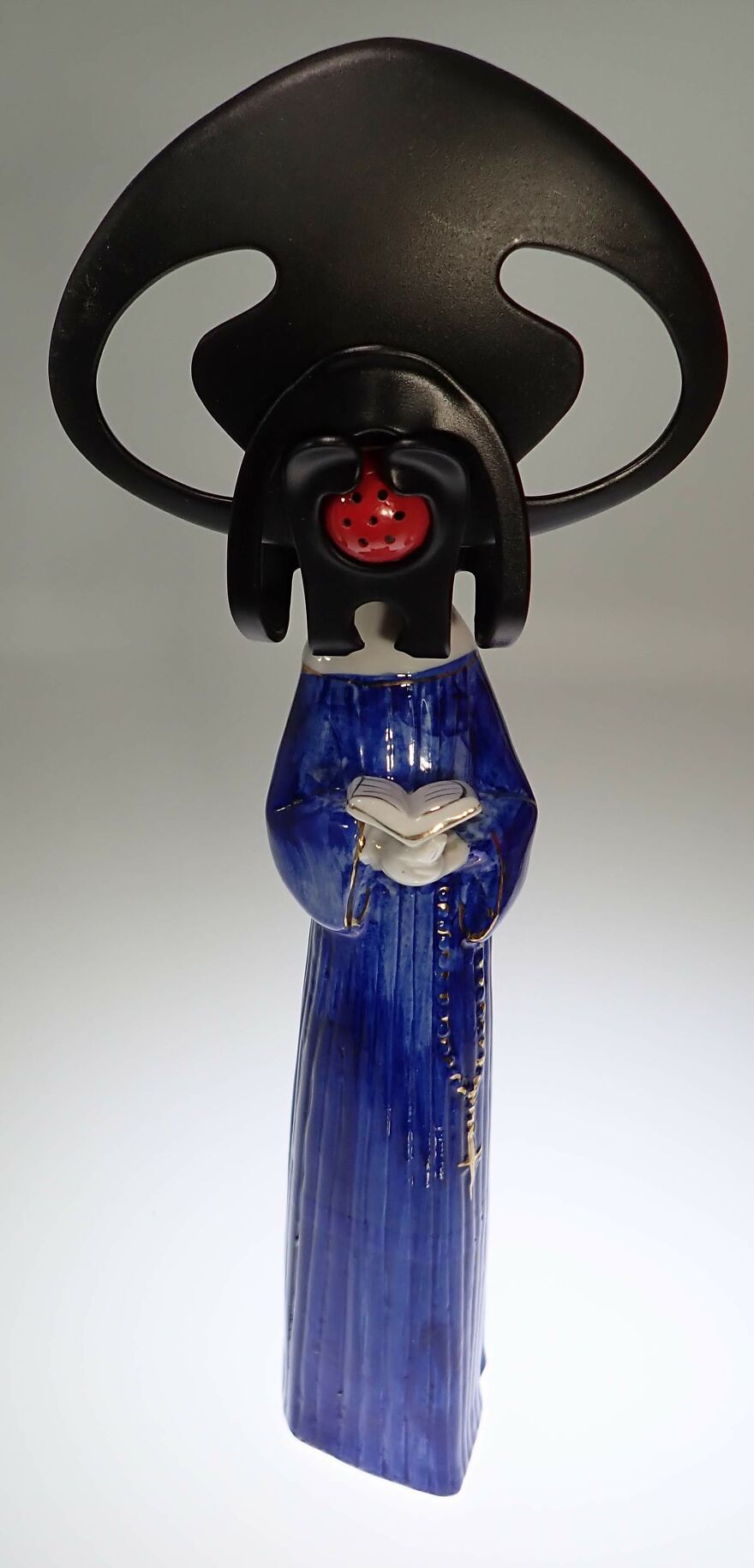 Merzkitsch Cabinet Of Curiosities