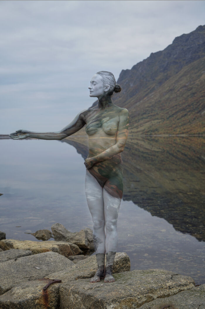 We Worked For Two Weeks In Harsh Conditions To Make This Model Disappear Into Breathtaking Arctic Landscapes We Worked For Two Weeks In Harsh Conditions To Make This Model Disappear Into Breathtaking Arctic Landscapes