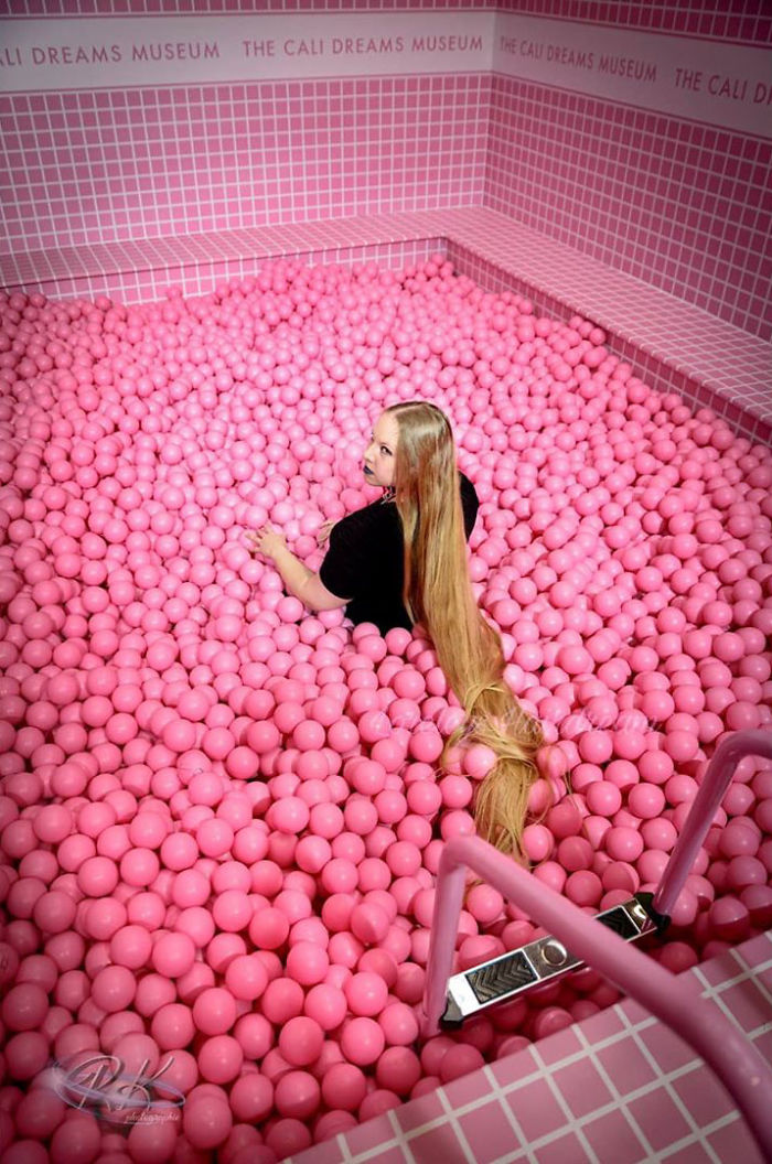 German Real-Life Rapunzel Hasn’t Cut Her Hair In 15 Years And It’s Now 3 Inches Longer Than She Is