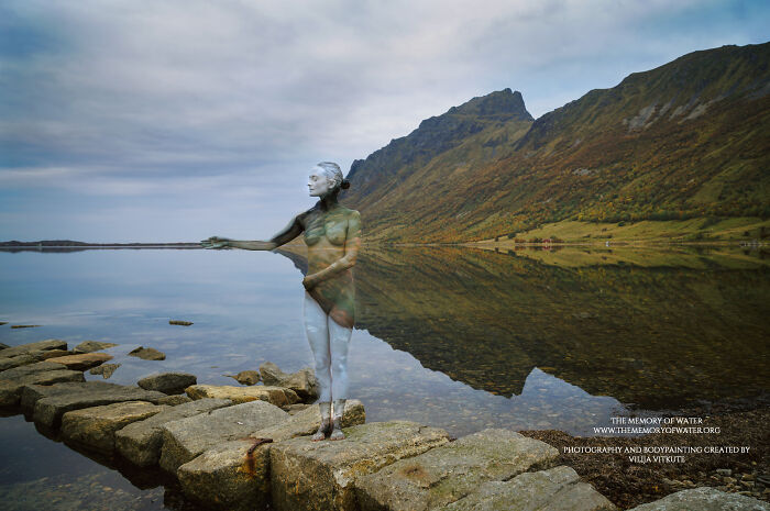 We Worked For Two Weeks In Harsh Conditions To Make This Model Disappear Into Breathtaking Arctic Landscapes We Worked For Two Weeks In Harsh Conditions To Make This Model Disappear Into Breathtaking Arctic Landscapes