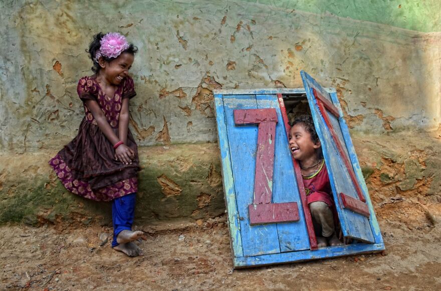 Friends (Honorable Mention In Fascinating Faces And Characters Category)