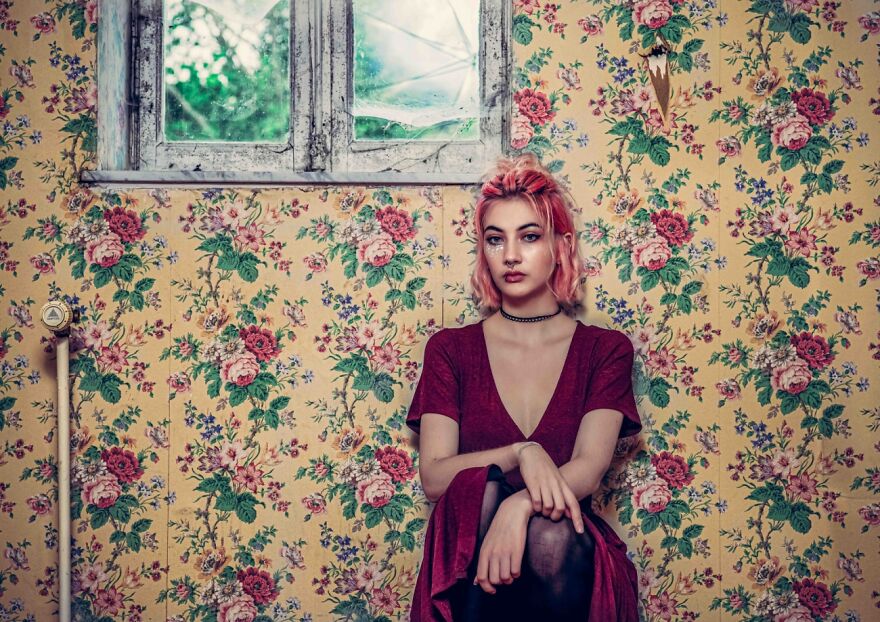 Girl In The Bubble (Remarkable Artwork In Fascinating Faces And Characters Category)