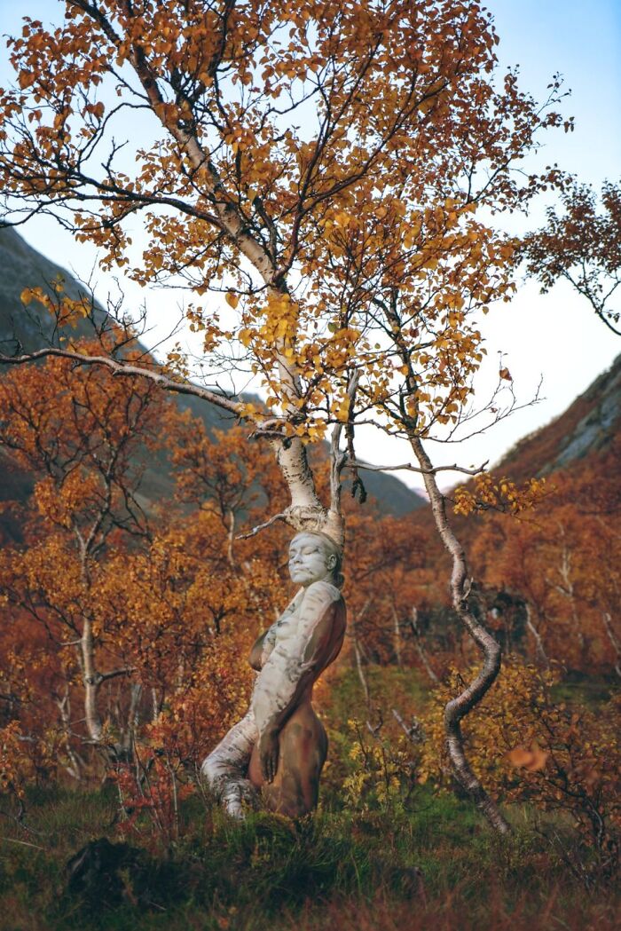 We Worked For Two Weeks In Harsh Conditions To Make This Model Disappear Into Breathtaking Arctic Landscapes We Worked For Two Weeks In Harsh Conditions To Make This Model Disappear Into Breathtaking Arctic Landscapes