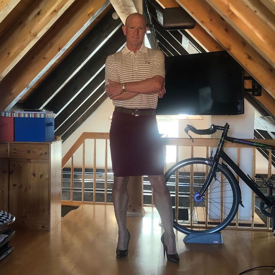 This Man In A Skirt And Heels Is Breaking Taboos, Questioning Standards, And Reinforcing That Clothes Have No Gender