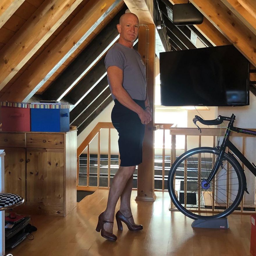 This Man In A Skirt And Heels Is Breaking Taboos, Questioning Standards, And Reinforcing That Clothes Have No Gender
