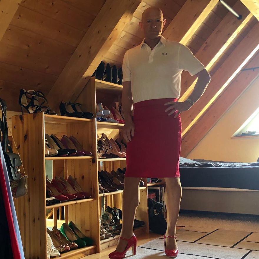 This Man In A Skirt And Heels Is Breaking Taboos, Questioning Standards, And Reinforcing That Clothes Have No Gender