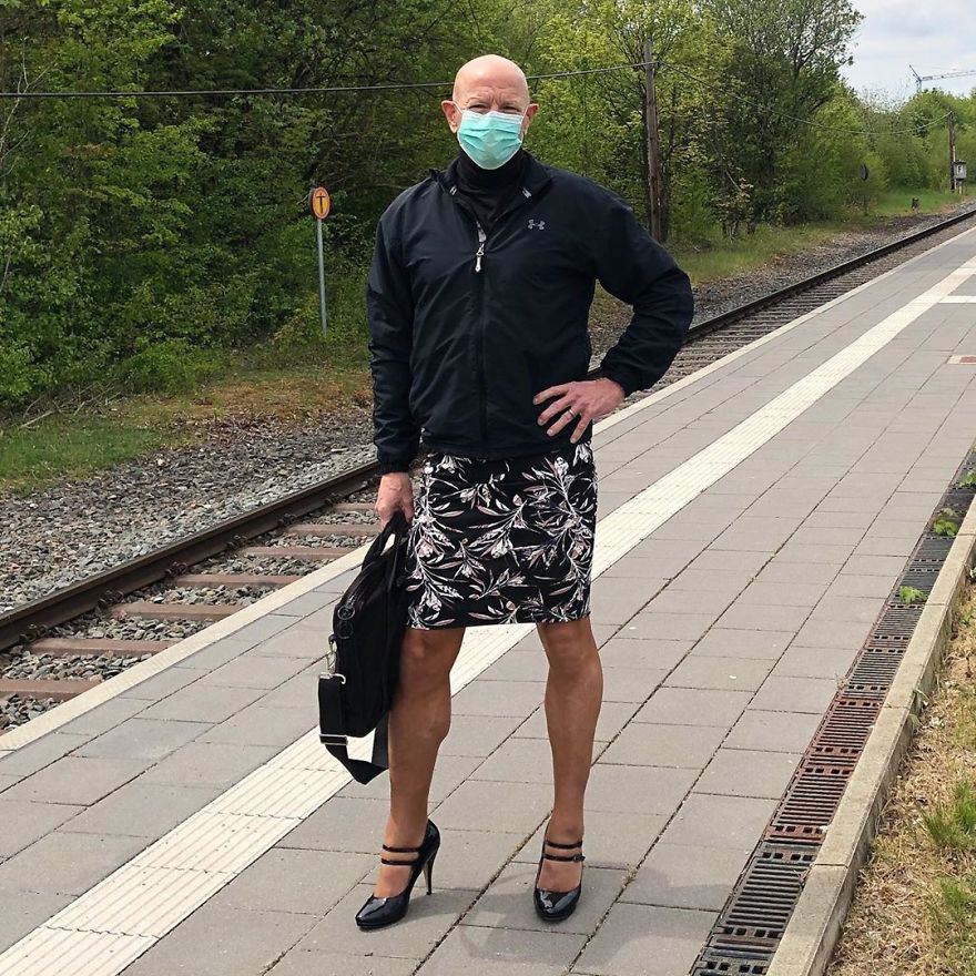 This Man In A Skirt And Heels Is Breaking Taboos, Questioning Standards, And Reinforcing That Clothes Have No Gender
