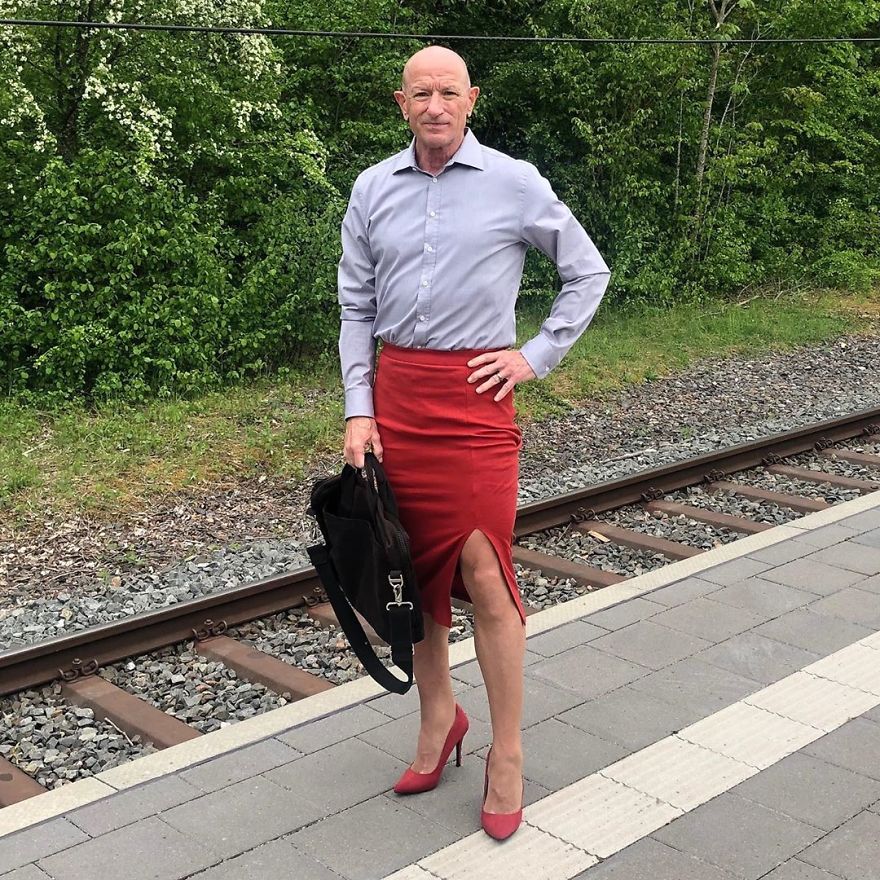 This Man In A Skirt And Heels Is Breaking Taboos, Questioning Standards, And Reinforcing That Clothes Have No Gender